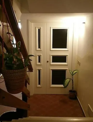 Cristina's Flat * ريتشيوني